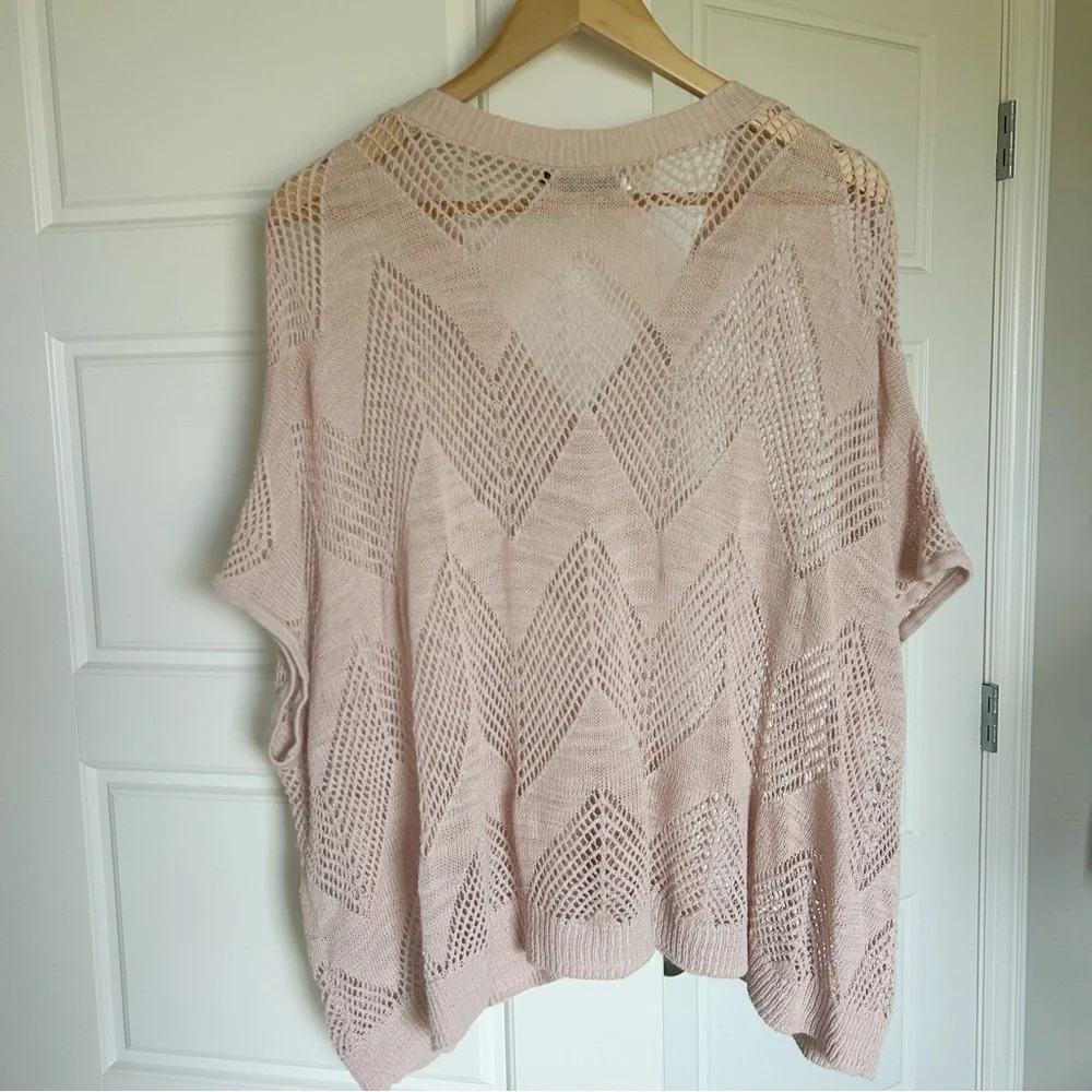 Trina Turk Crochet Open Knit Boxy Dolman Short Sleeve Soft Pink Sweater Size L